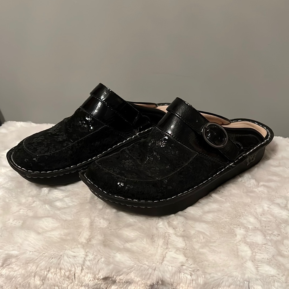 Alegria Black Patent Seville Mules in Chrome Bloom
